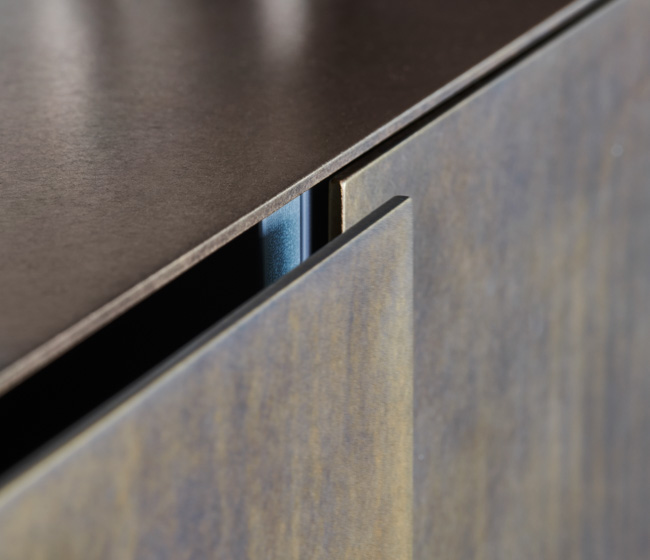 PC_BLog_eggersmann_SKYWALK-bronzed brass_JGF4726_650x560