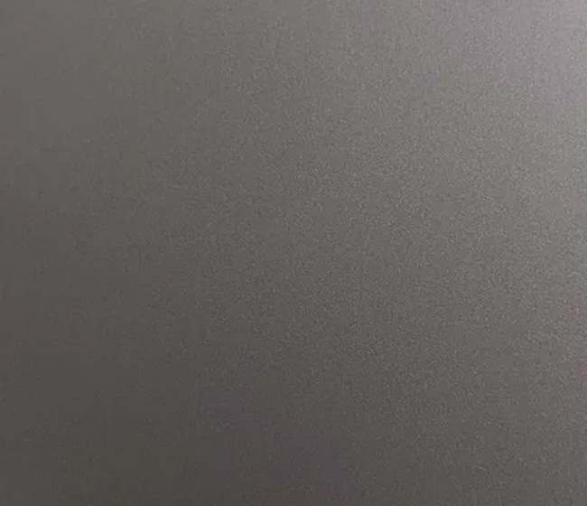 PC_blog_METUROVM077satingraphitretuschiert_650x560