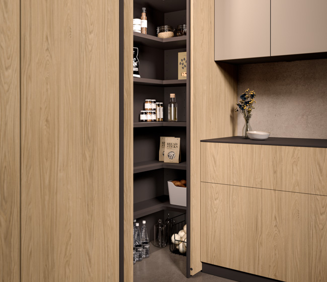 PC_Blog_Begehbarer Eck-Speisekammerschrank (1)_650x560