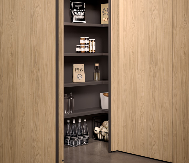 PC_Blog_Begehbarer Eck-Speisekammerschrank_650x560