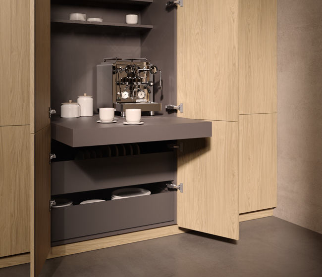 PC_Blog_Frühstückshochschrank mit Lift-Tablar_650x560