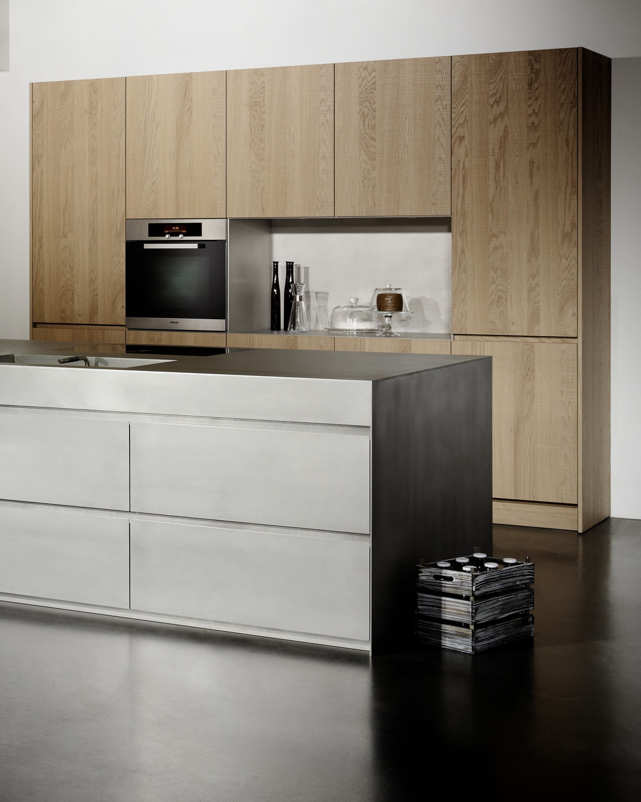 eggersmann_black walnut black steel_