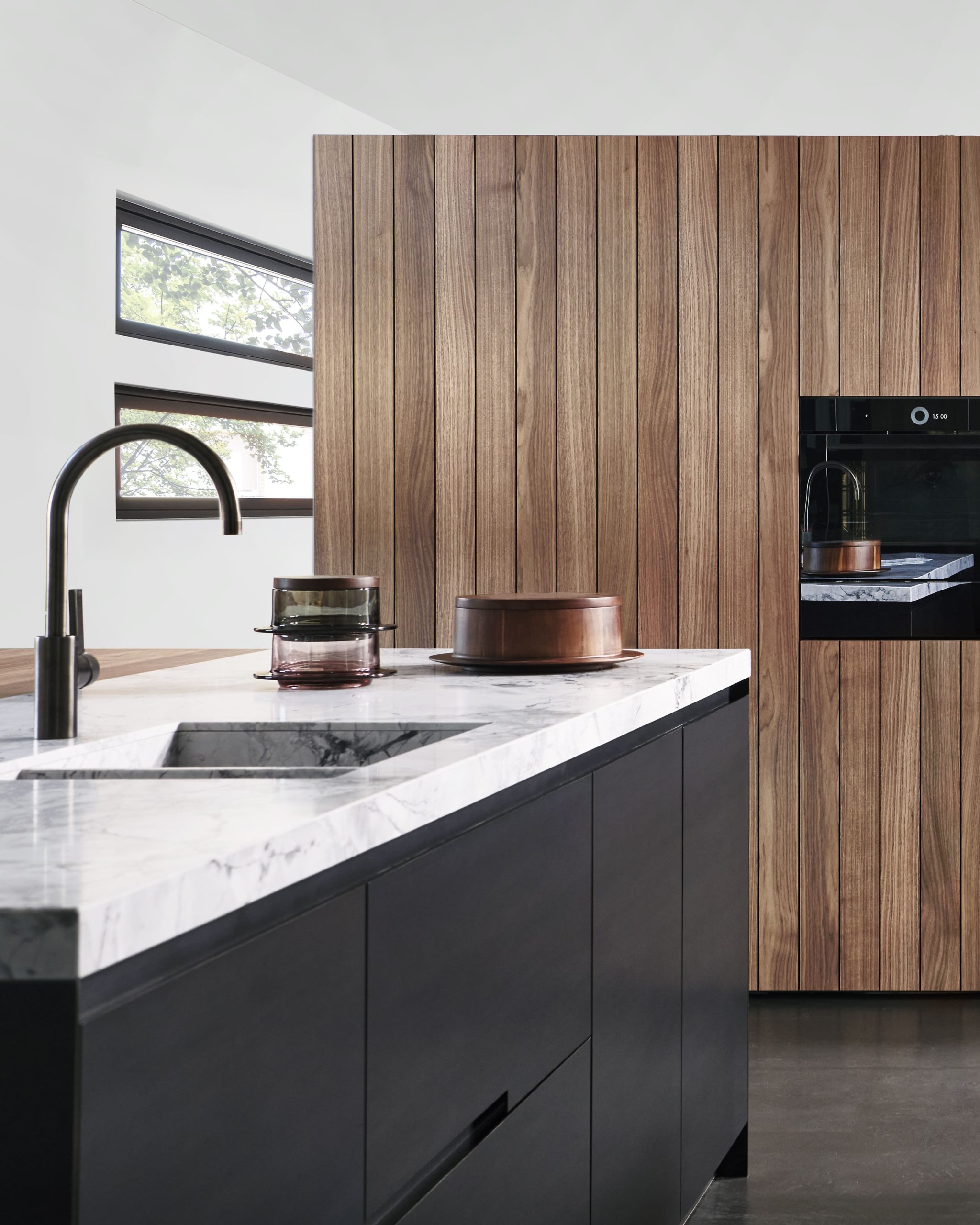 eggersmann_black walnut black steel_main 01 1751.3 (1)